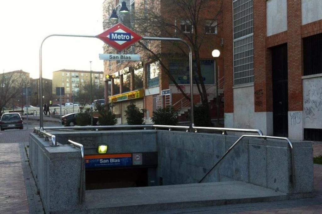 Bonito Apartamento. Estadio Wanda - Metro Sanblas * Madrid