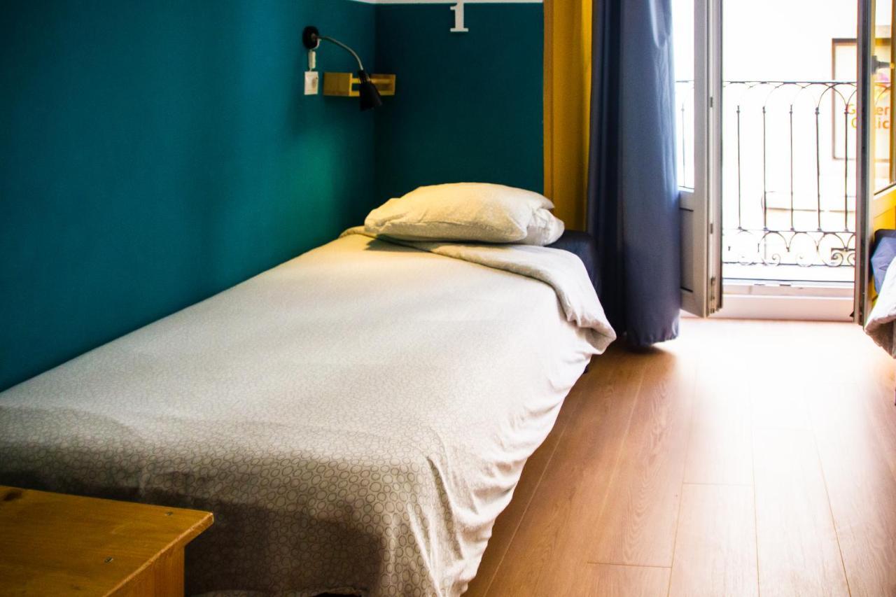 Onefam Sungate Hostel *