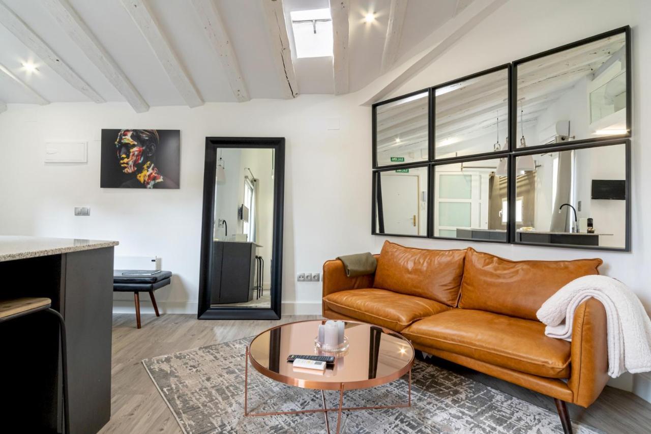 1 Bedroom 1 Bathroom Furnished - Sol - Bright Penthouse - Mintystay *