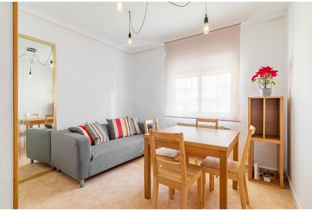 Apartamento En Vista Alegre A 20 Minutos Del Centro Madri