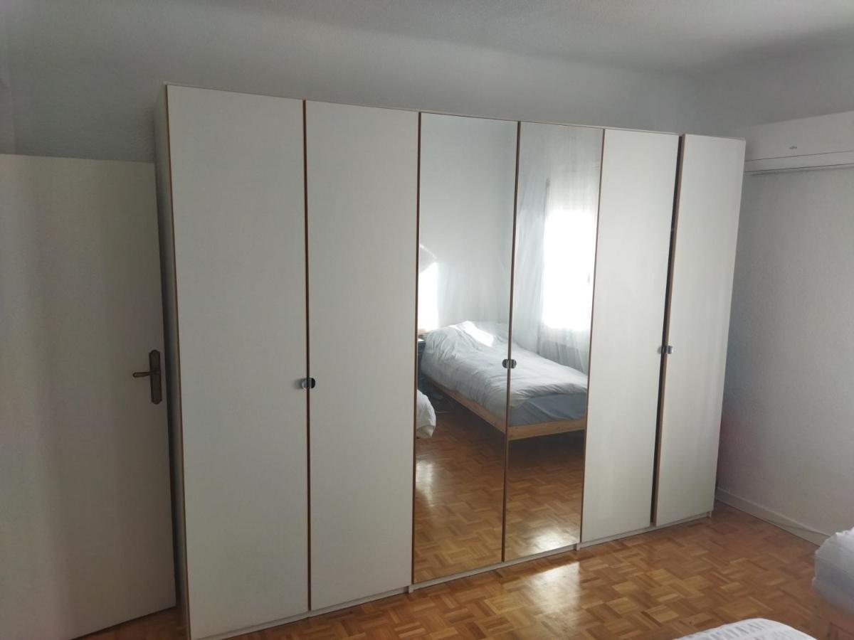Habitación en casa particular En Piso Con Bano Y Cocina Compartido Madrid
