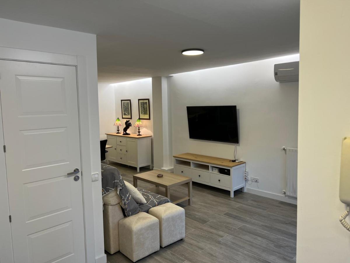 En Duplex, Avd De Europa, Pozuelo De Alarcon Guest house *