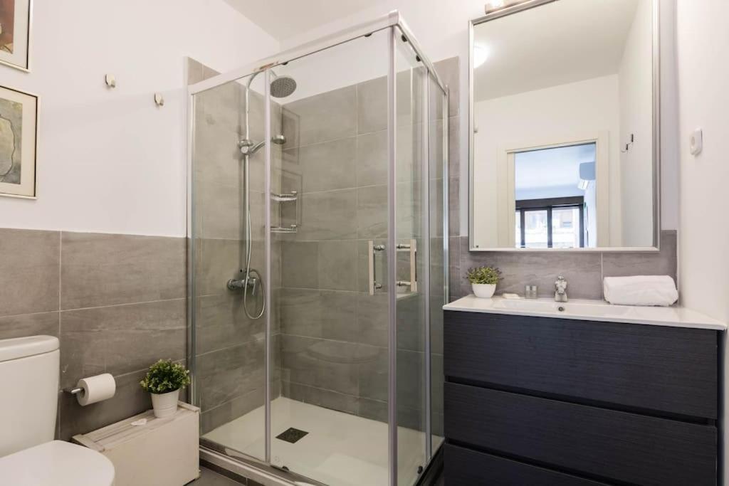 Bright And Comfortable In Madrid! 4 Pax Apartamento Madri