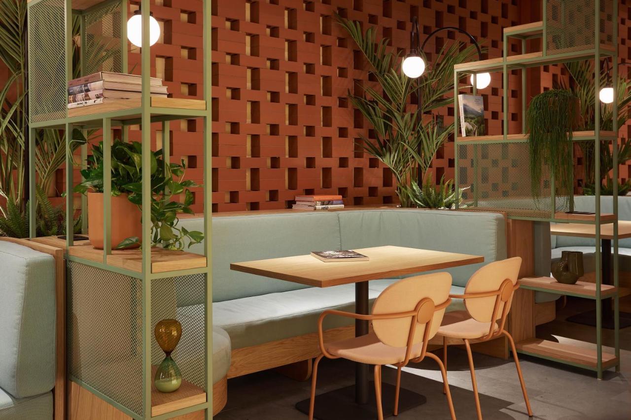Hotel The Social Hub 4*