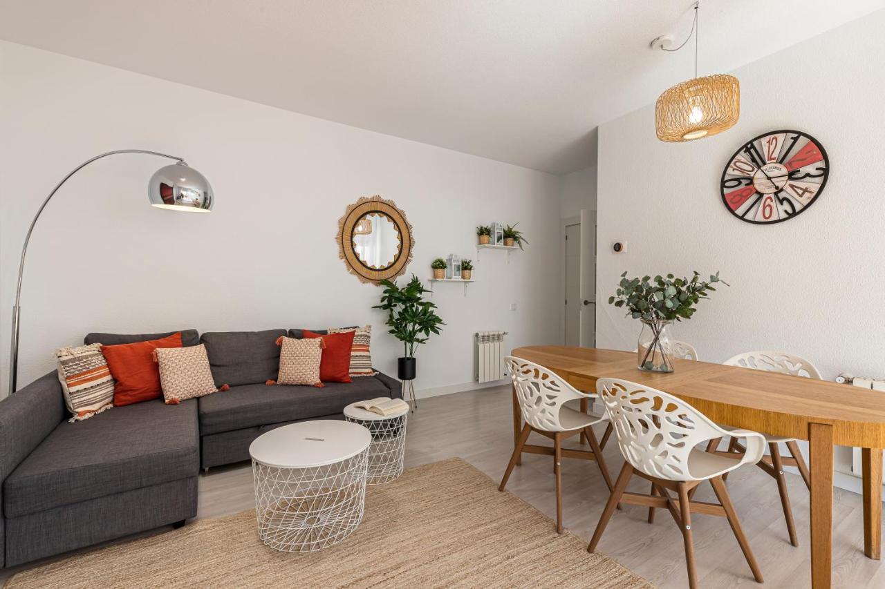Apartment Bnbholder Terrace, Pool&gym Las Tablas Madrid