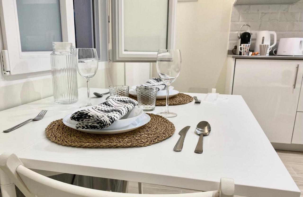 Junto Palacio Real Apartment Madrid