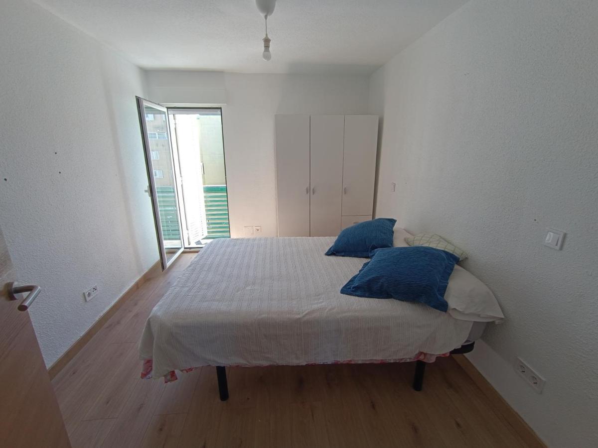 Quarto em Acomodações Particulares Amplia En Vivienda Duplex