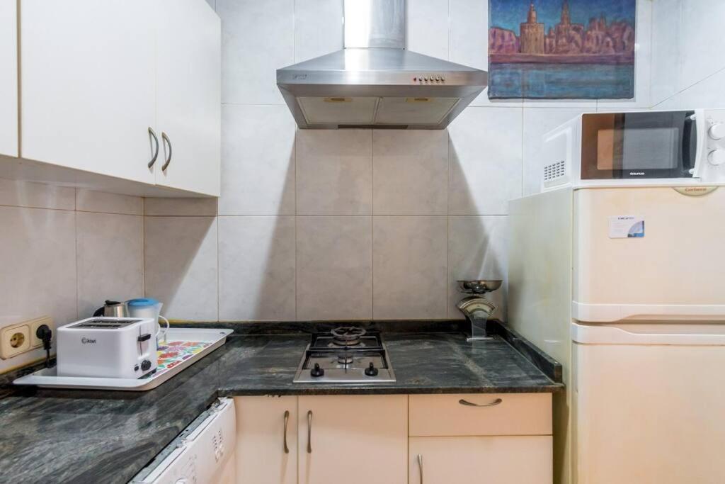 Cozy - 1 Bedroom Apartment