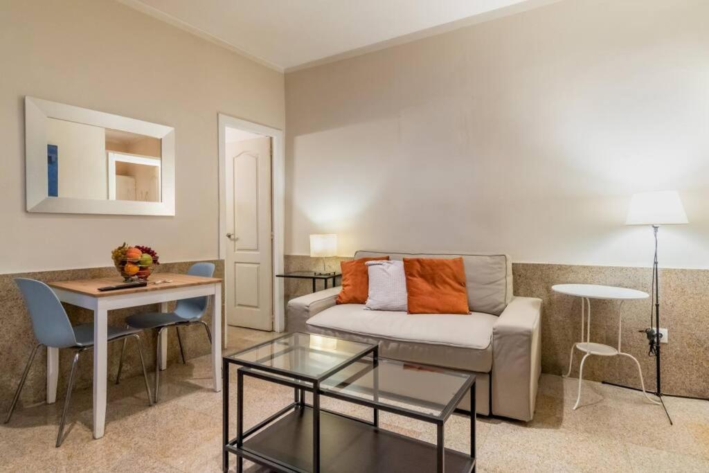 Apartment Cozy - 1 Bedroom *