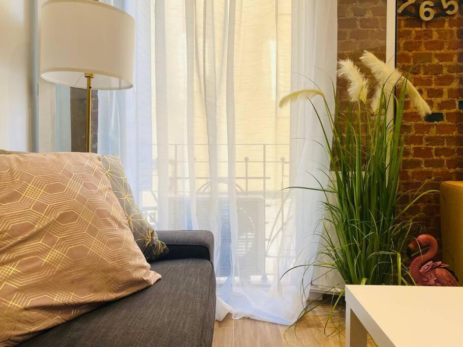 Style & Design Flat In The Center Of *
