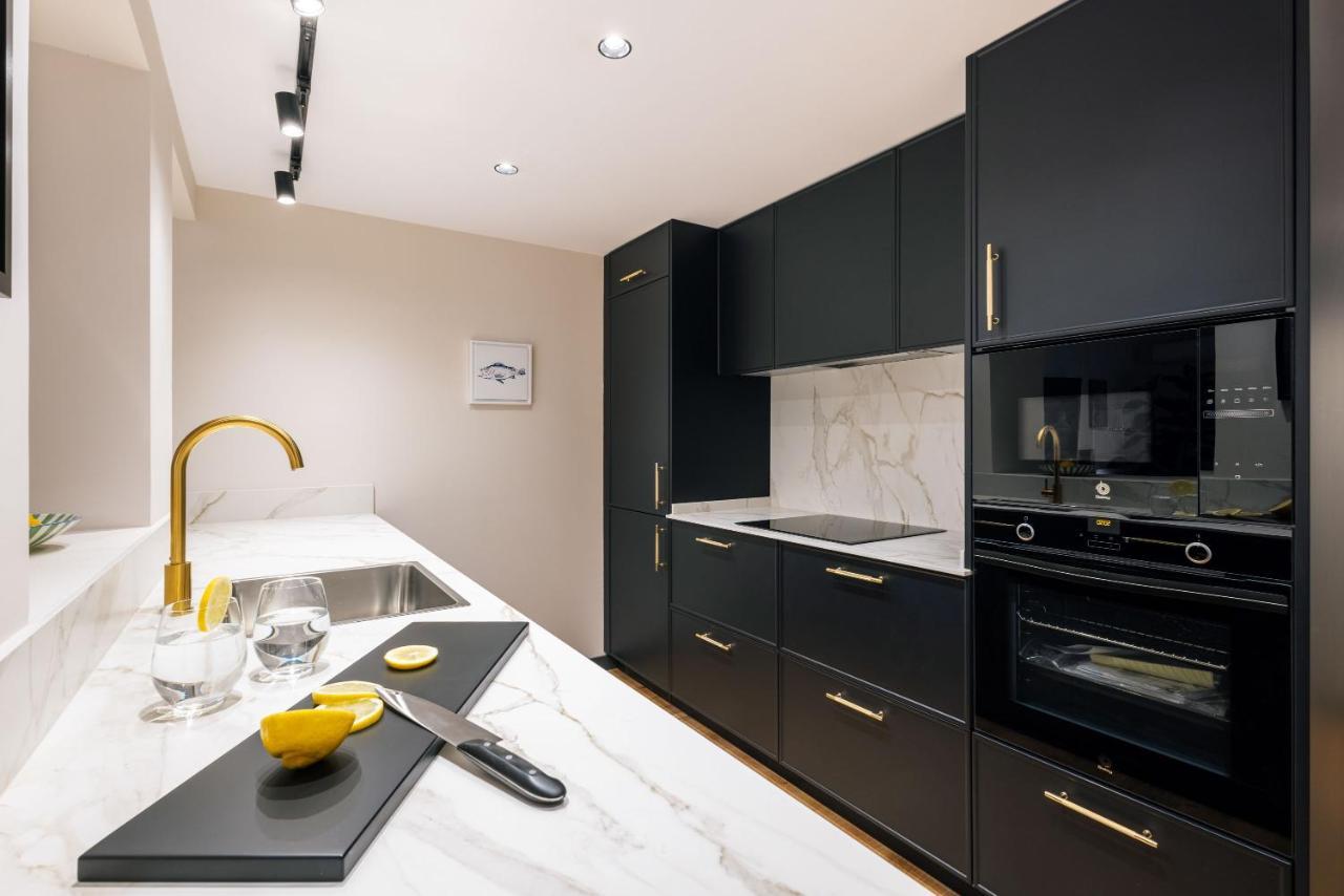 Stylish 4 +patio Luxury Gran Via *