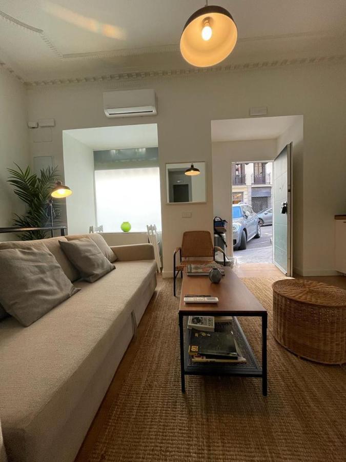 Modern Apt & Cool Interior Design En El Retiro *