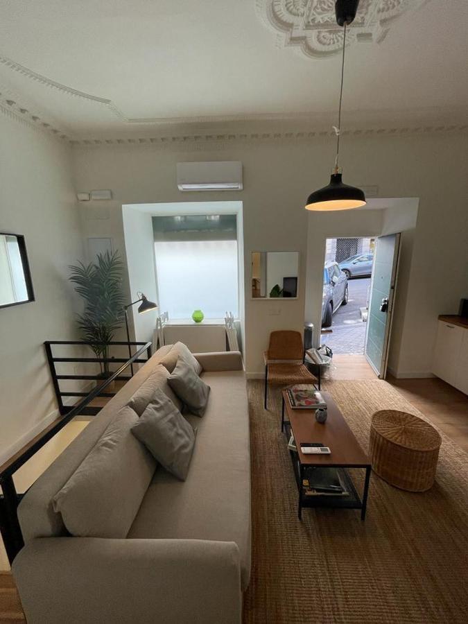Modern Apt & Cool Interior Design En El Retiro Apartamento *