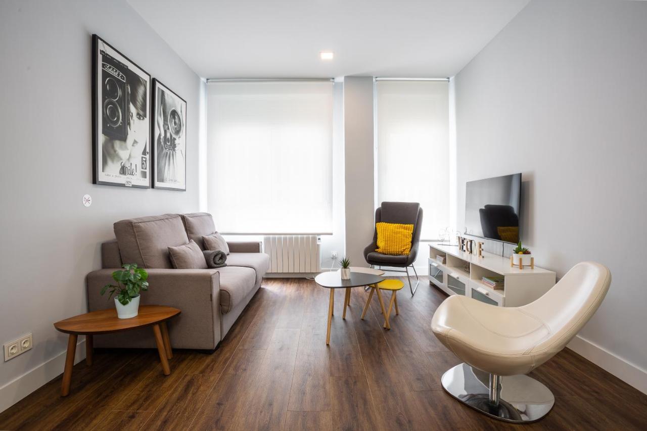 Apartamento Nuevo! 2 Hab, Bano Doble, Garaje, Metro A 200m