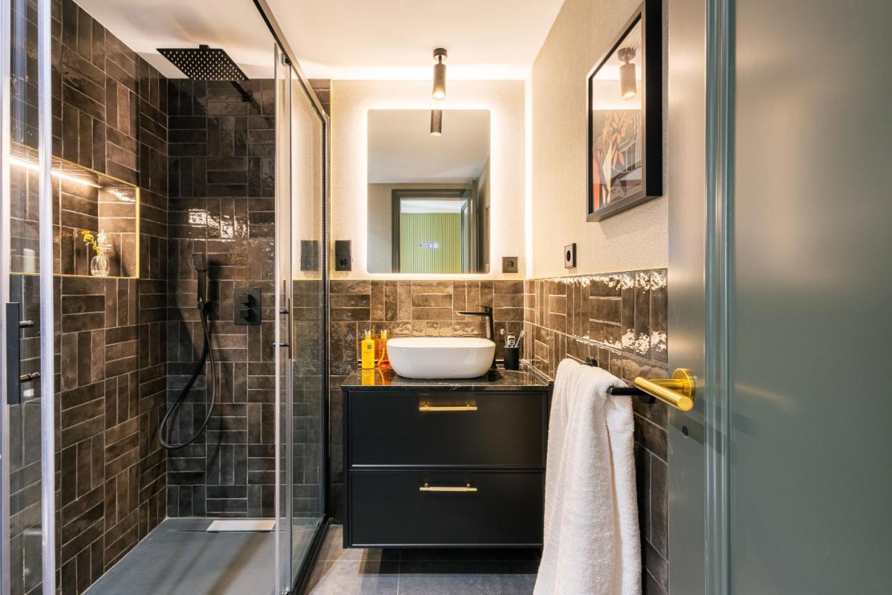 Stylish 4 +patio Luxury Gran Via * Madri