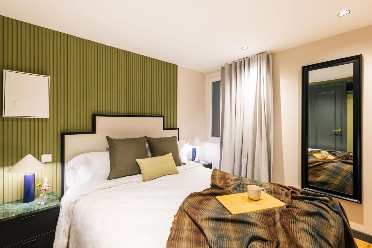 Stylish 4 +patio Luxury Gran Via Madri