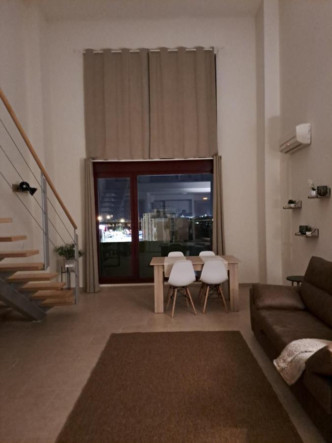 Acogedor Loftcon Garaje A 10min Del Aeropuerto E Ifema Lejlighed
