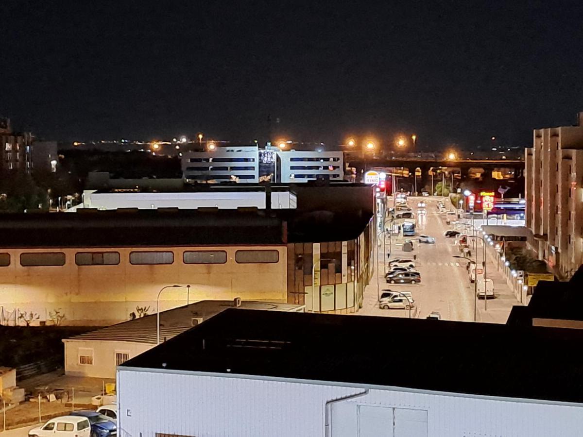 Acogedor Loftcon Garaje A 10min Del Aeropuerto E Ifema