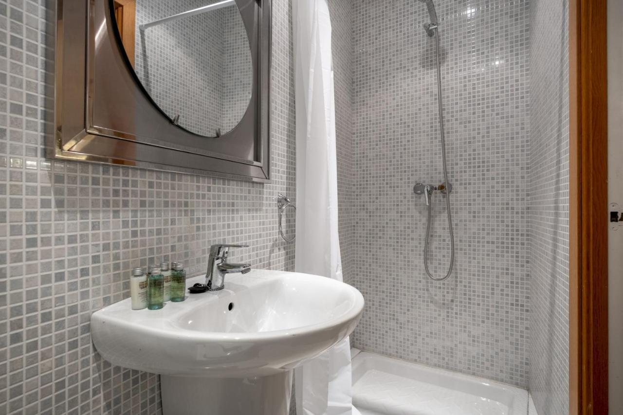 2 Bedrooms 1,5 Bathrooms Furnished - Malasana - Cozy & Vintage - Minty Madrid