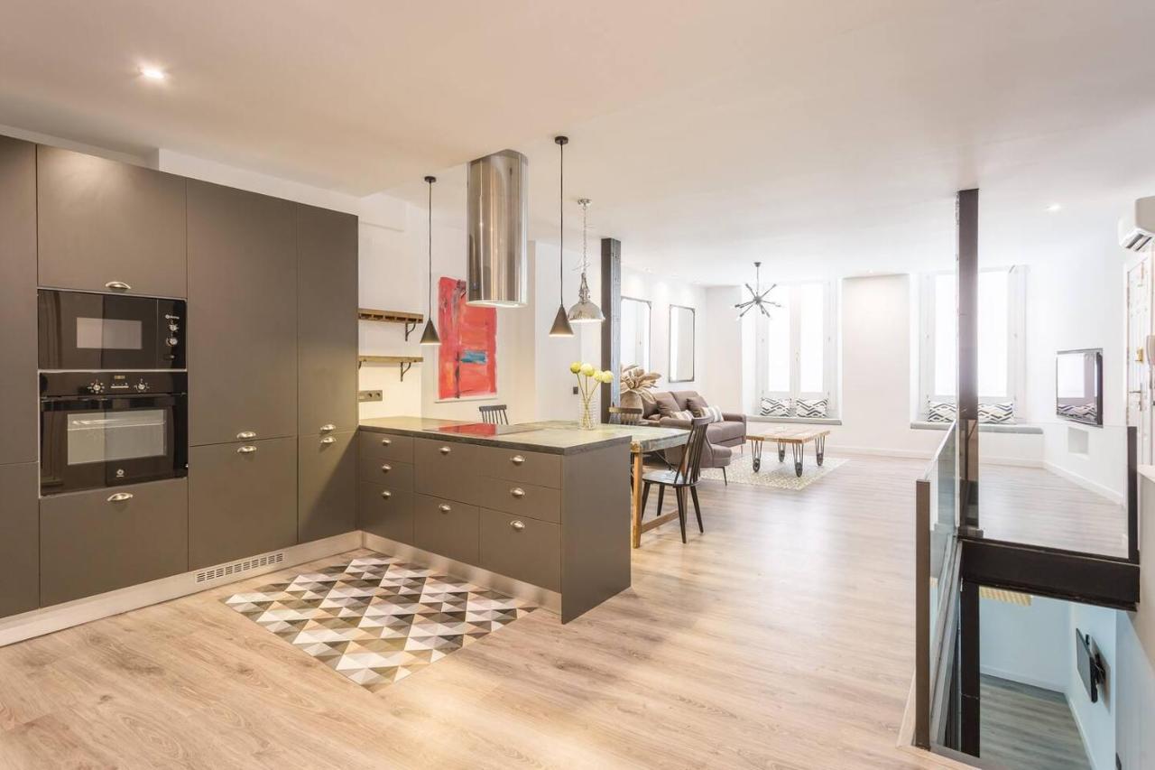 Apartamento Large And Vanguardist- 2bd 2bth- Letras