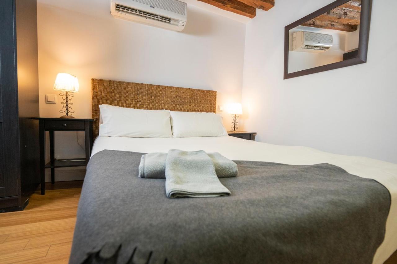 Huertas Apartment *