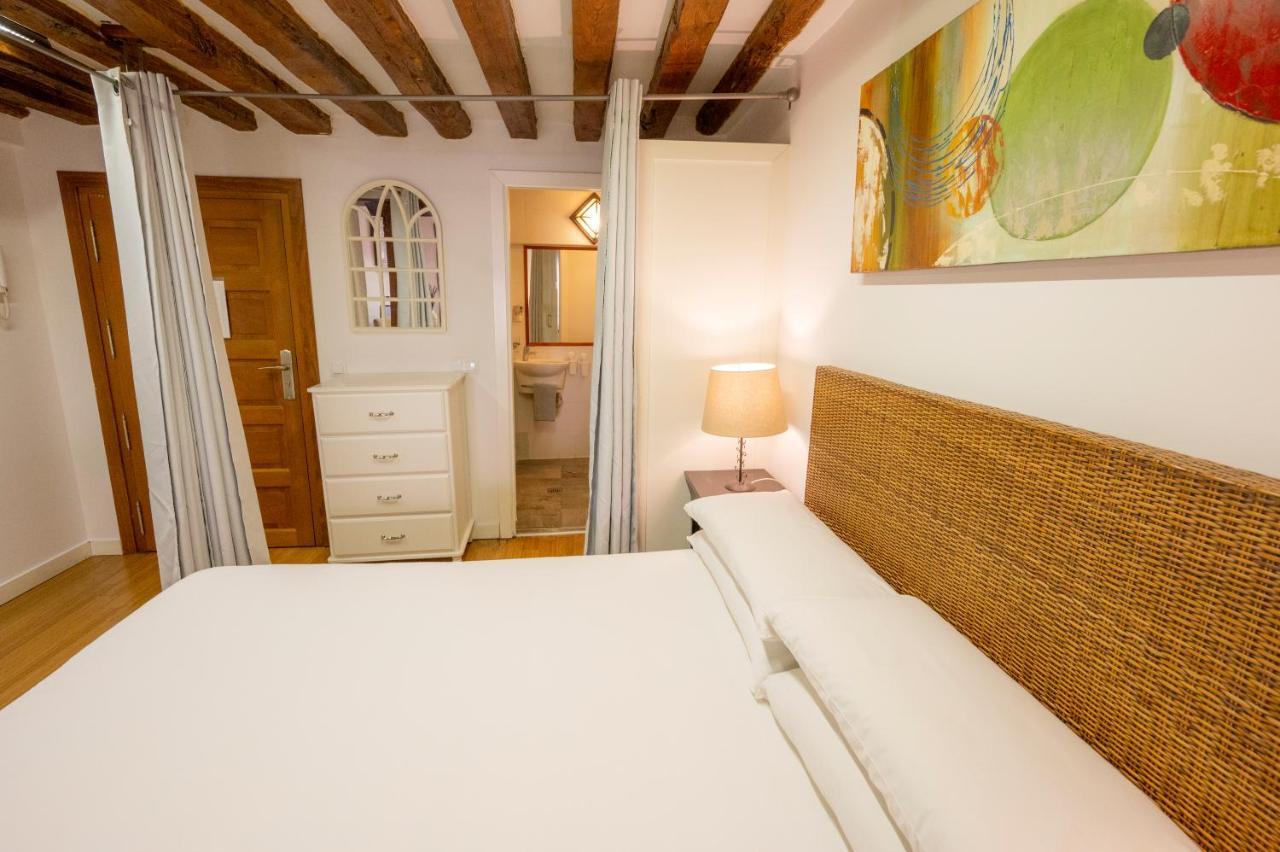 Huertas Apartment