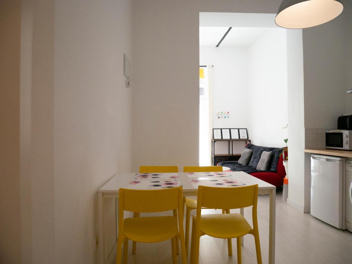 Apartment Mezzanine Yellow *