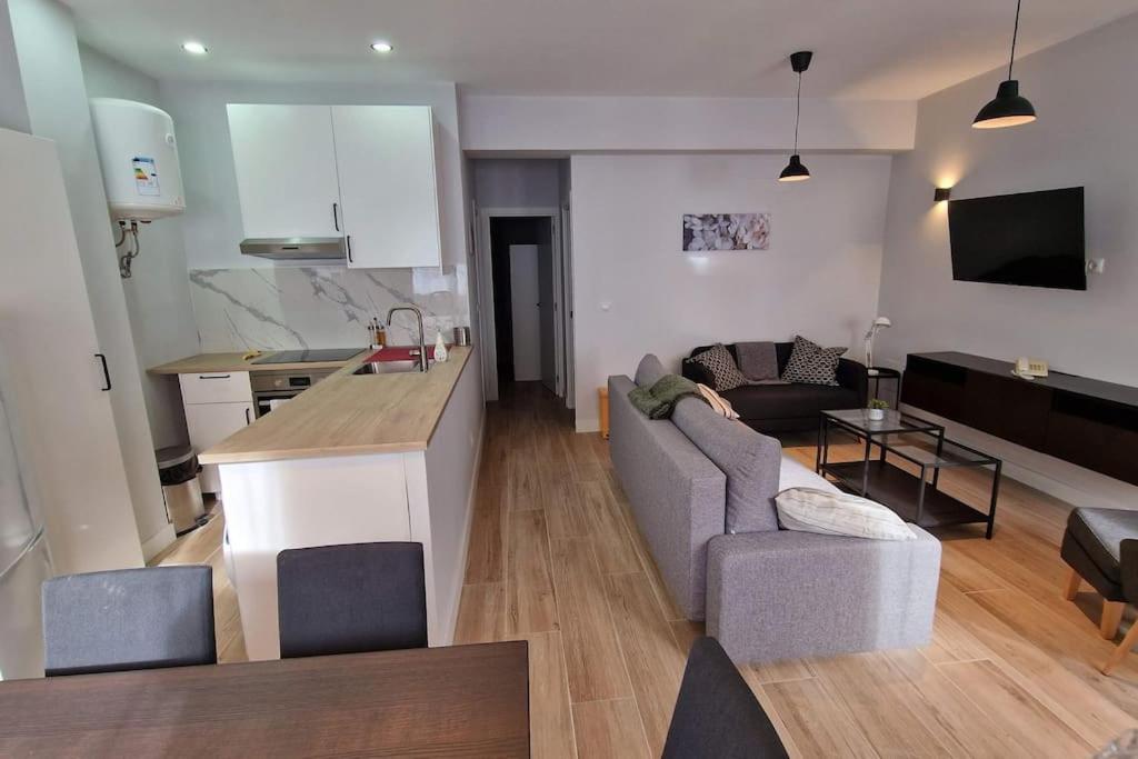 Apartamento Loft En Junto Al Metro. Madri
