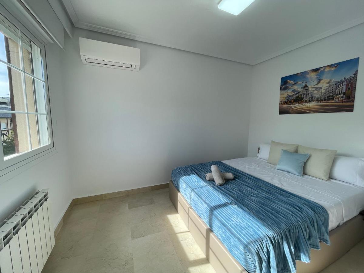 Ferienhaus Moderna Casa De Lujo Con Jacuzzi En El Jardin