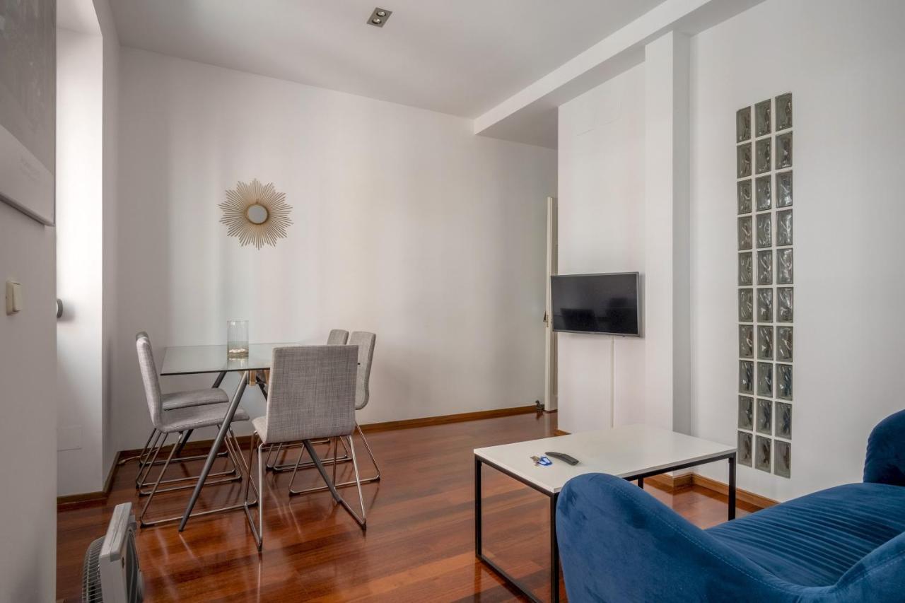 2 Bedrooms 1 Bathroom Furnished - Anton Martin - Vintage - Mintystay Apartment Madrid