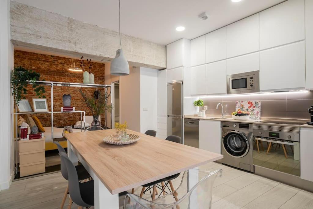 Family Flat Near Pz Castilla-plat Apartment