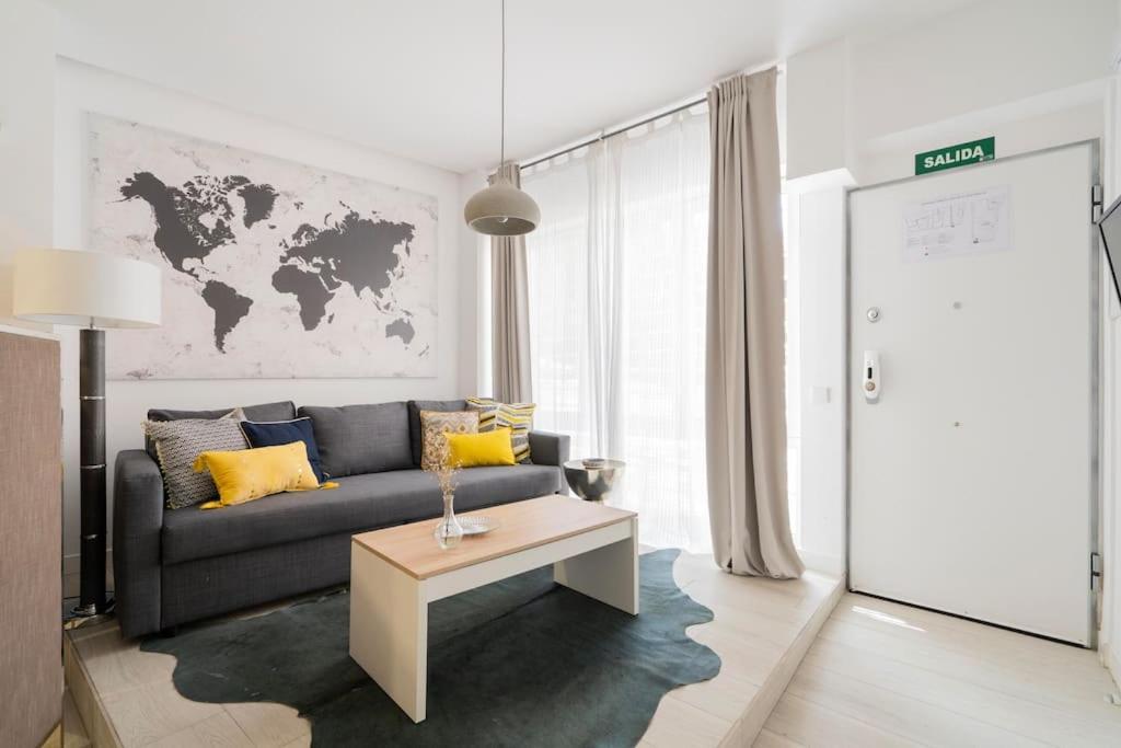 Family Flat Near Pz Castilla-plat