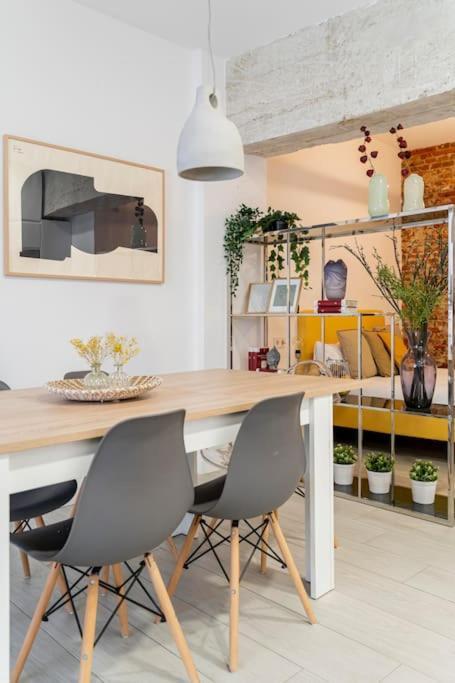 Family Flat Near Pz Castilla-plat Apartment