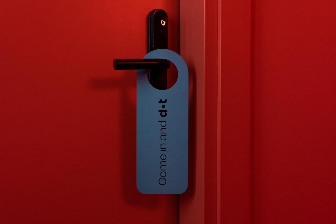 Chic & Basic Dot Hotel