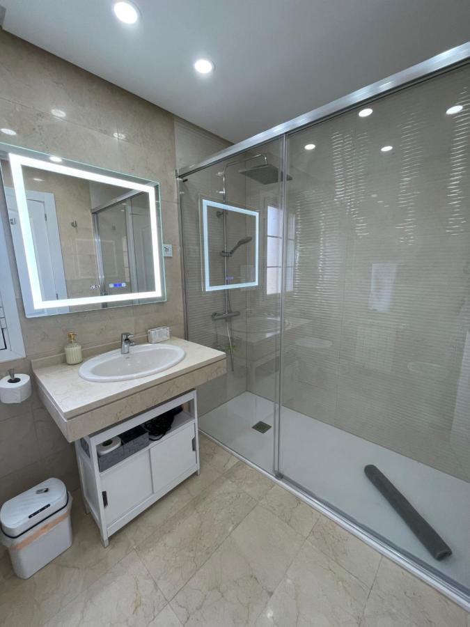 Moderna Casa De Lujo Con Jacuzzi En El Jardin Ferienhaus *