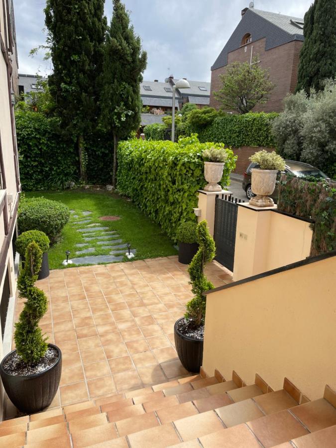 Ferienhaus Moderna Casa De Lujo Con Jacuzzi En El Jardin *