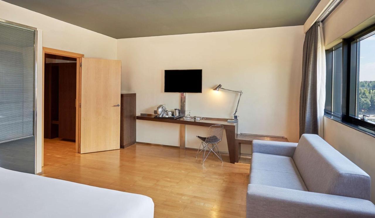 Hotel Nh Tablas 4*