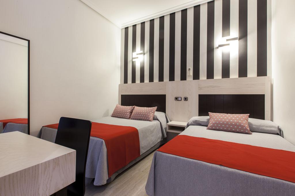 Castilla I Atocha Guest house
