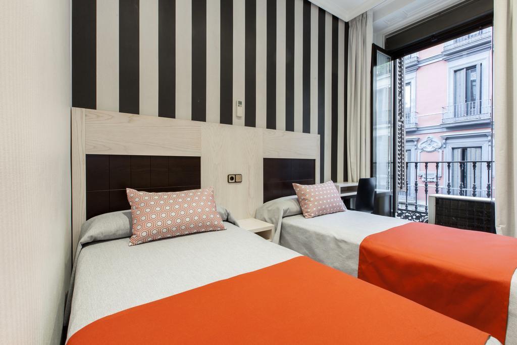 Castilla I Atocha Gasthof 2*