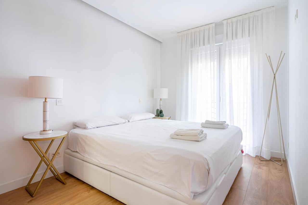3 Bedrooms 2 Bathrooms Furnished - Salamanca - Stylish - Mintystay Apartment Madrid