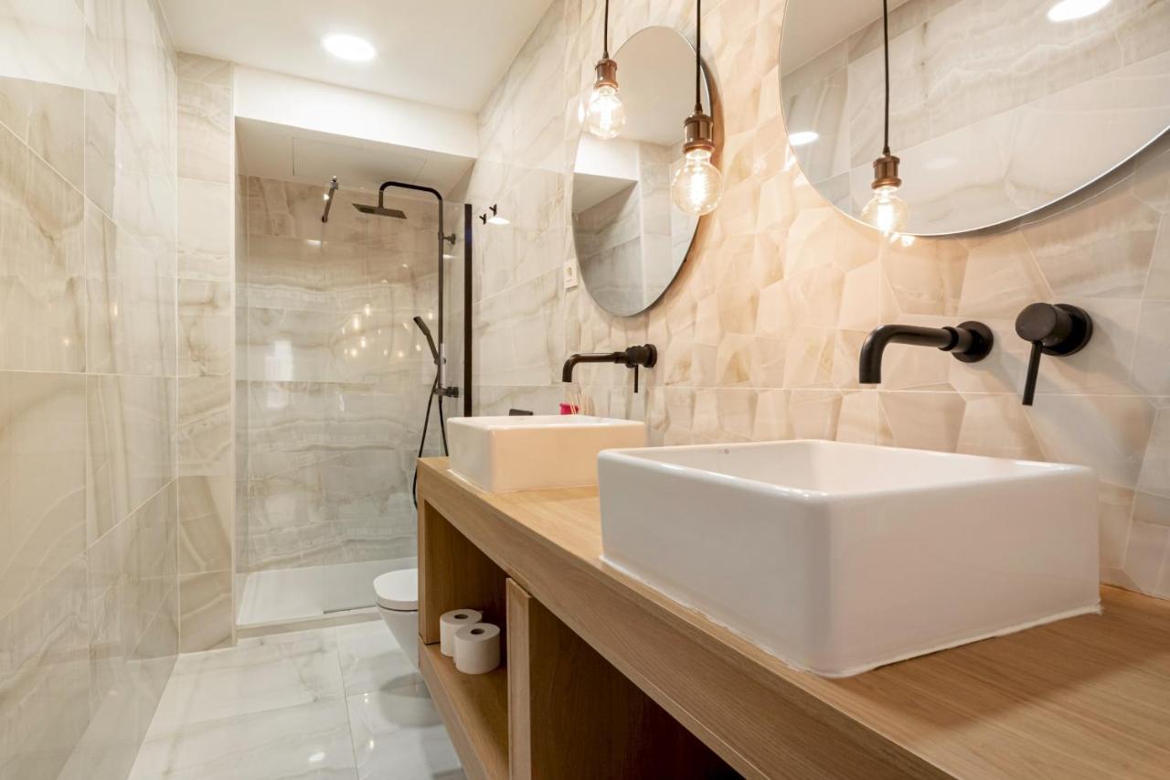 3 Bedrooms 2 Bathrooms Furnished - Salamanca - Stylish - Mintystay *
