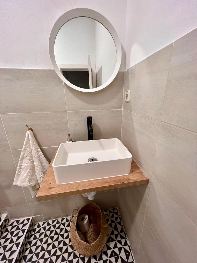 Urban Fuencarral Guest house *
