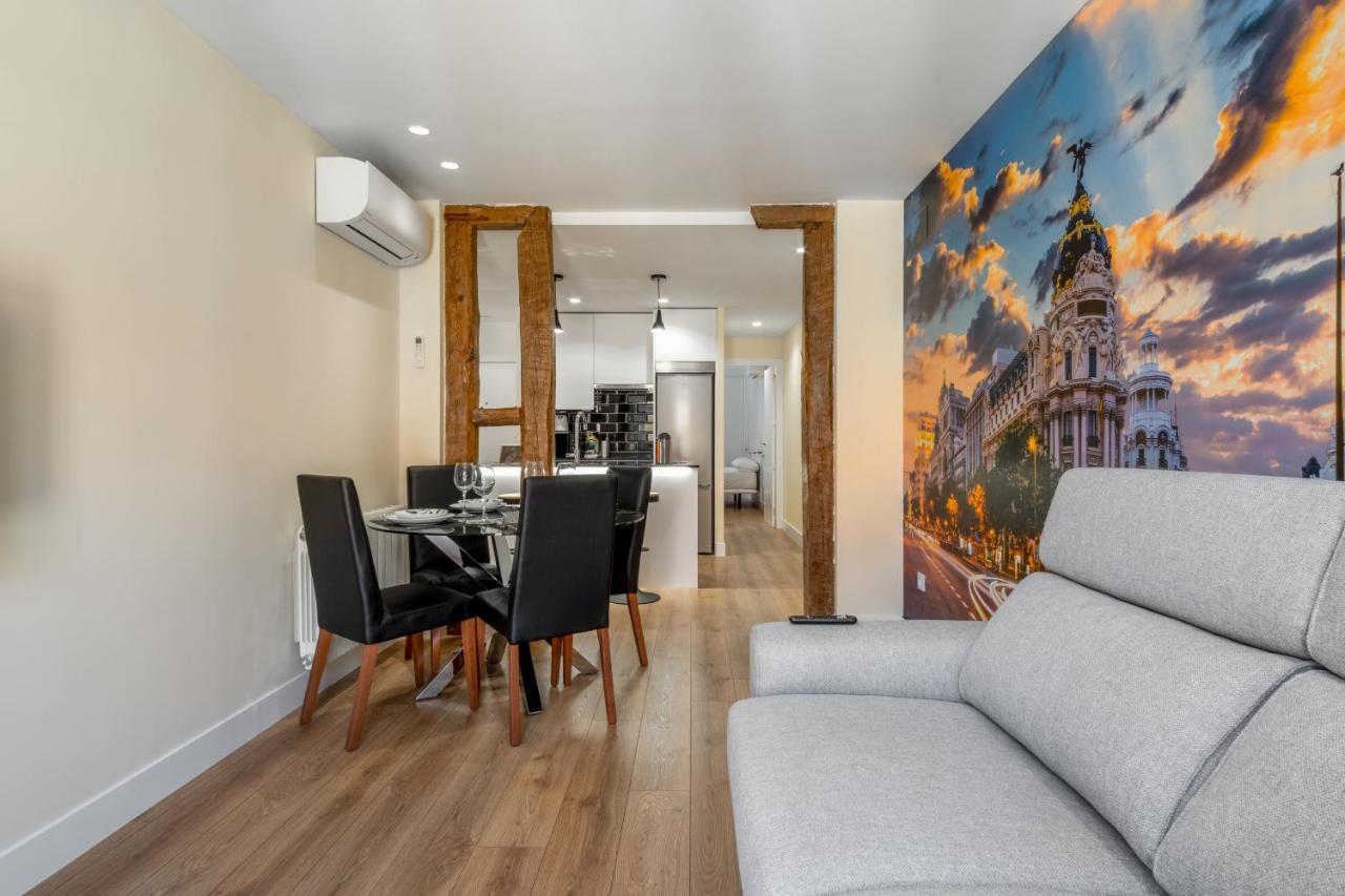 2 Bedrooms 2 Bathrooms Furnished - Malasana - Bright And Refurbished - Mintystay Apartment Madrid