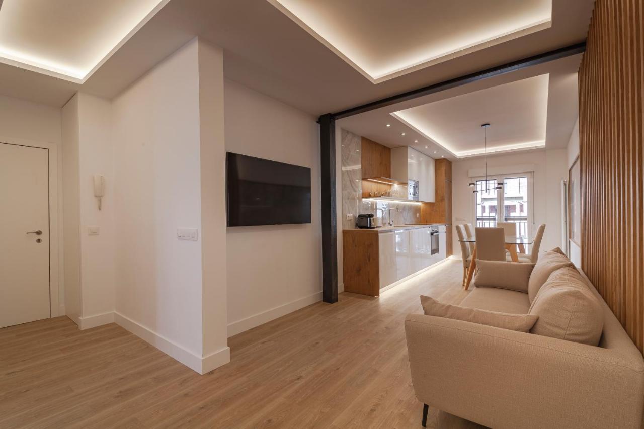 Gran Via I Calle De Silva 2br 2bh Apartamento