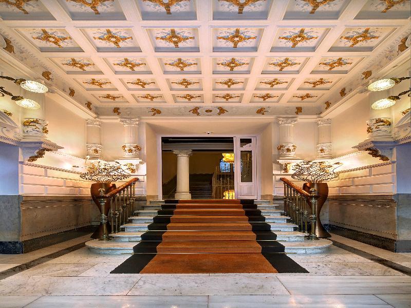 Petit Palace Lealtad Plaza 4*