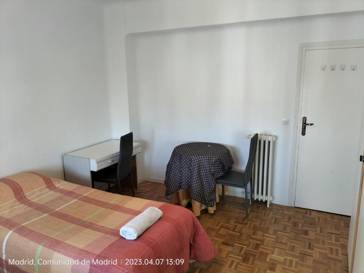 En Piso Con Bano Y Cocina Compartido Habitación en casa particular *