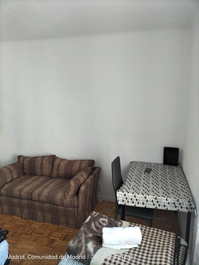 Habitación en casa particular En Piso Con Bano Y Cocina Compartido Madrid