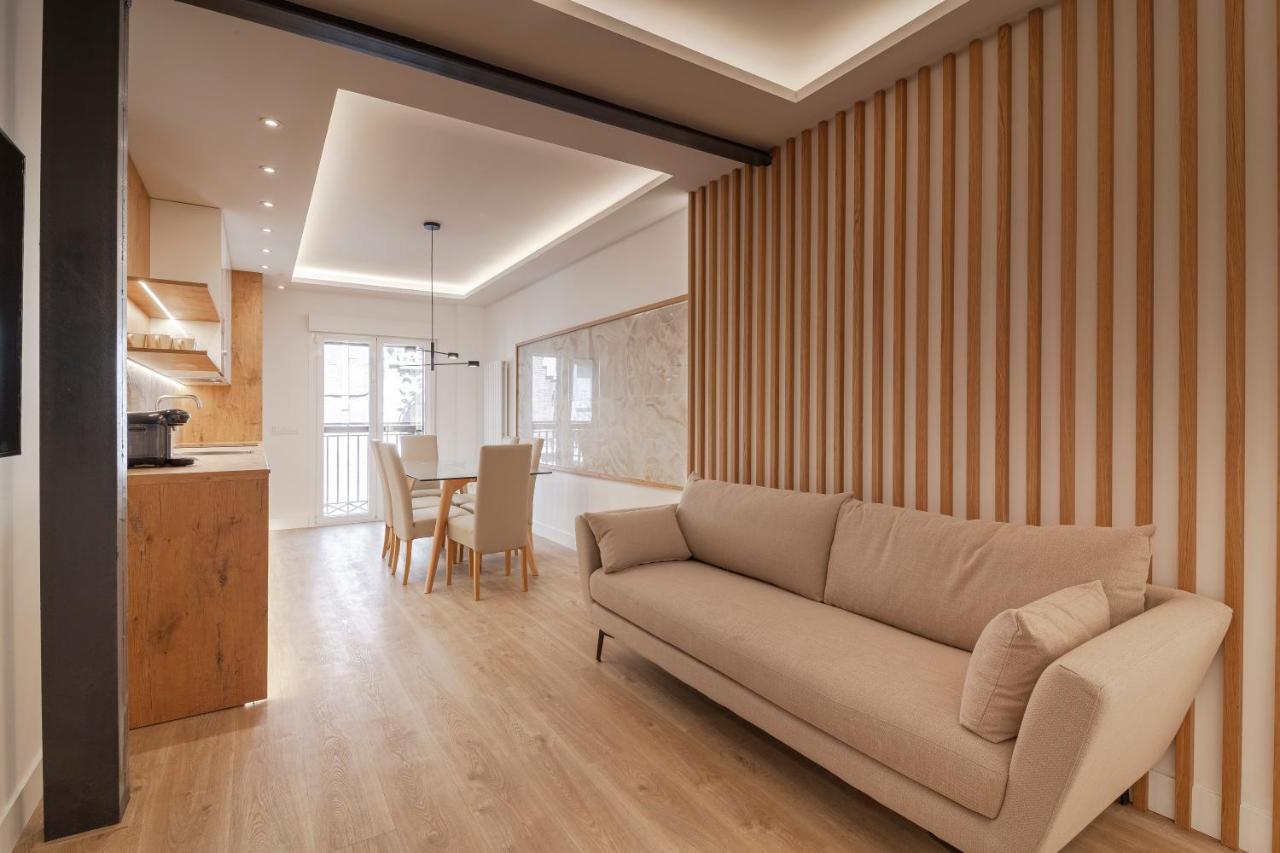 Apartamento Gran Via I Calle De Silva 2br 2bh Madrid