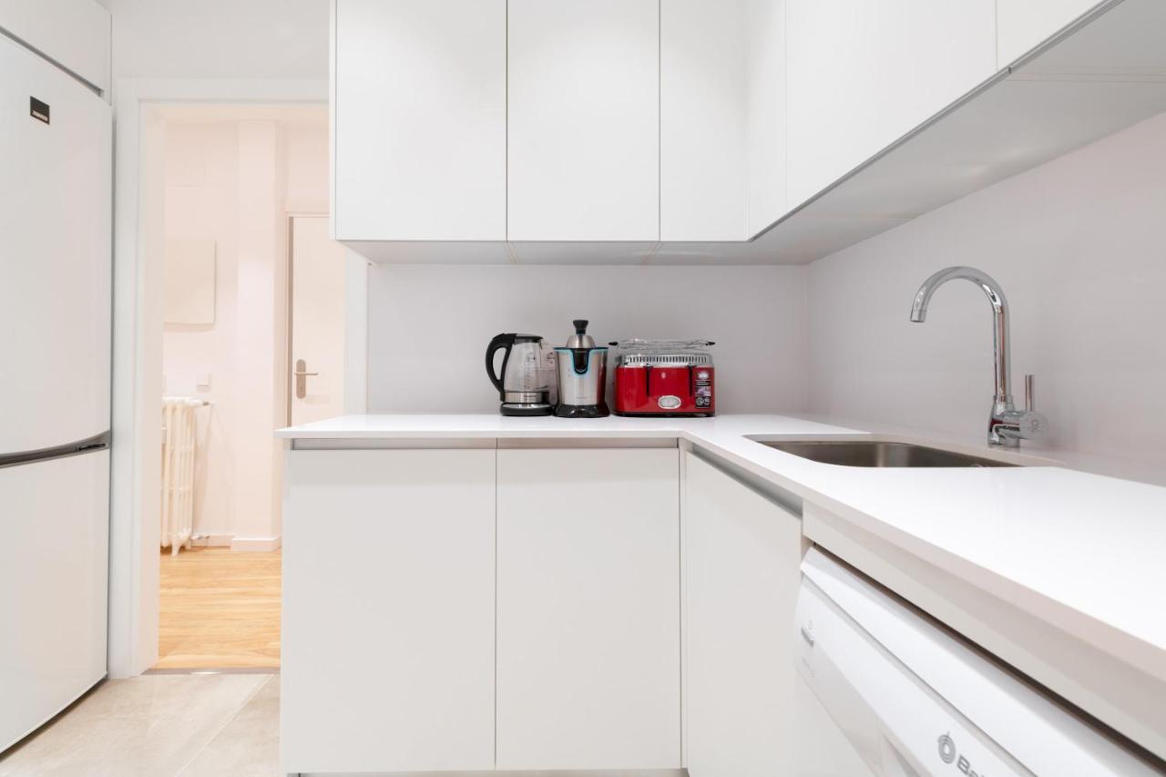 Apartment 3 Bedrooms 2 Bathrooms Furnished - La Latina - Bright & Spacious - Mintystay Madrid