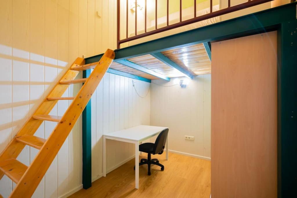 Cosy Interior-studio In Chamberi-traf Madrid